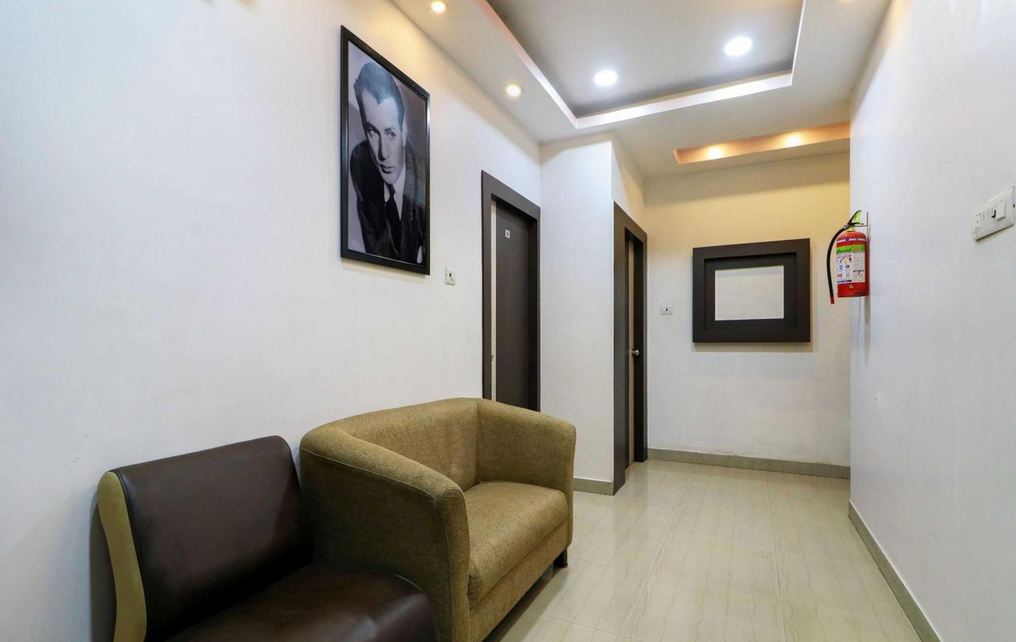 Oyo Flagship 1805 Hotel Star Delight Panchuria Buitenkant foto
