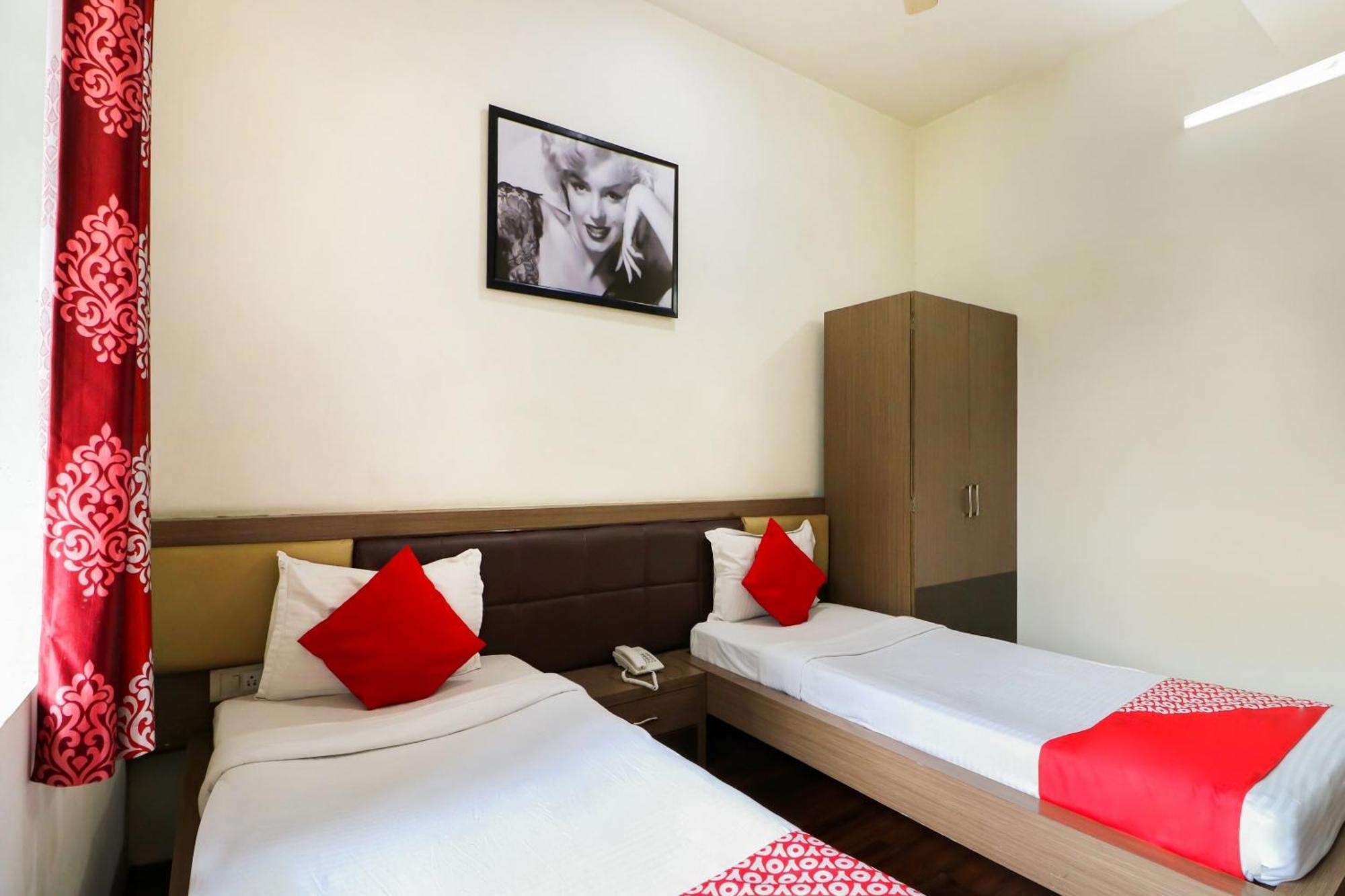 Oyo Flagship 1805 Hotel Star Delight Panchuria Buitenkant foto