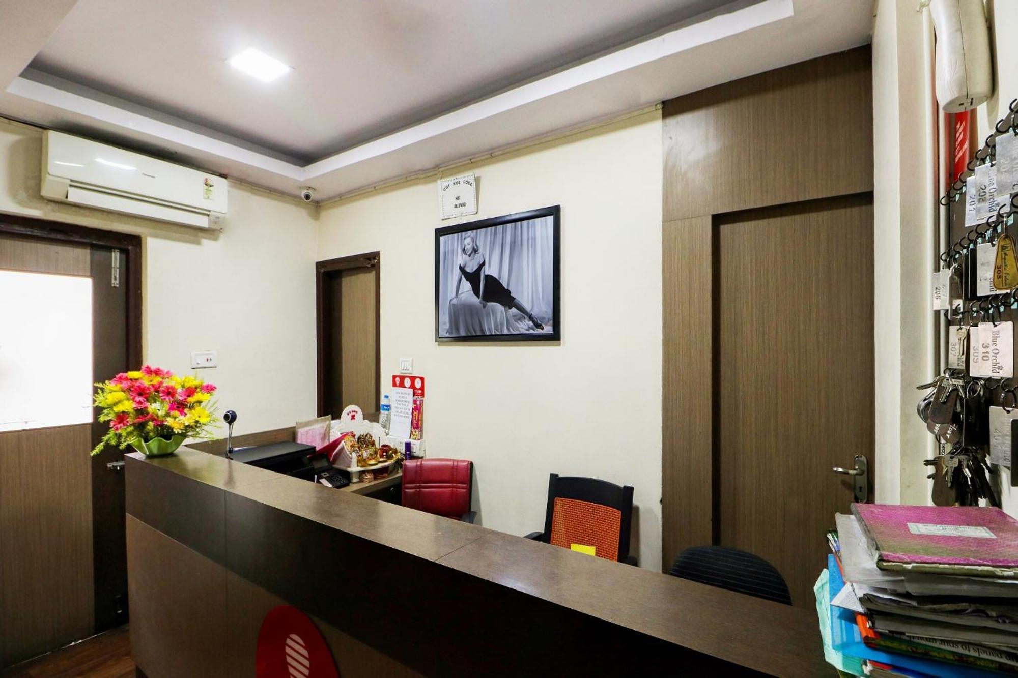 Oyo Flagship 1805 Hotel Star Delight Panchuria Buitenkant foto